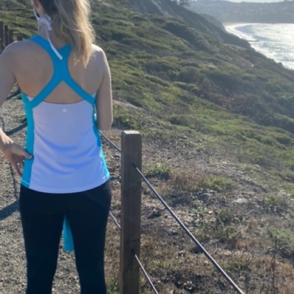 Lululemon “FastTrack” Tank Top Spry Blue / White, Size 4 - Picture 8 of 8